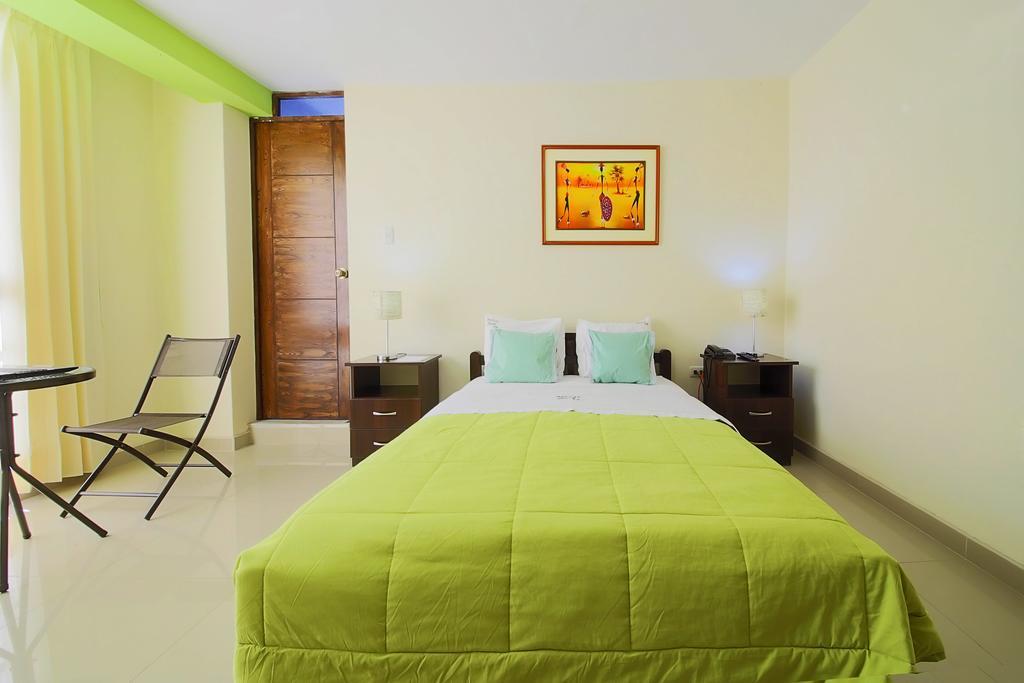Hostal Florida Chiclayo Eksteriør billede