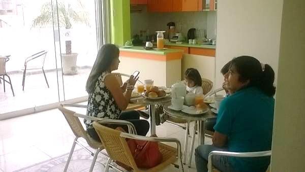 Hostal Florida Chiclayo Eksteriør billede